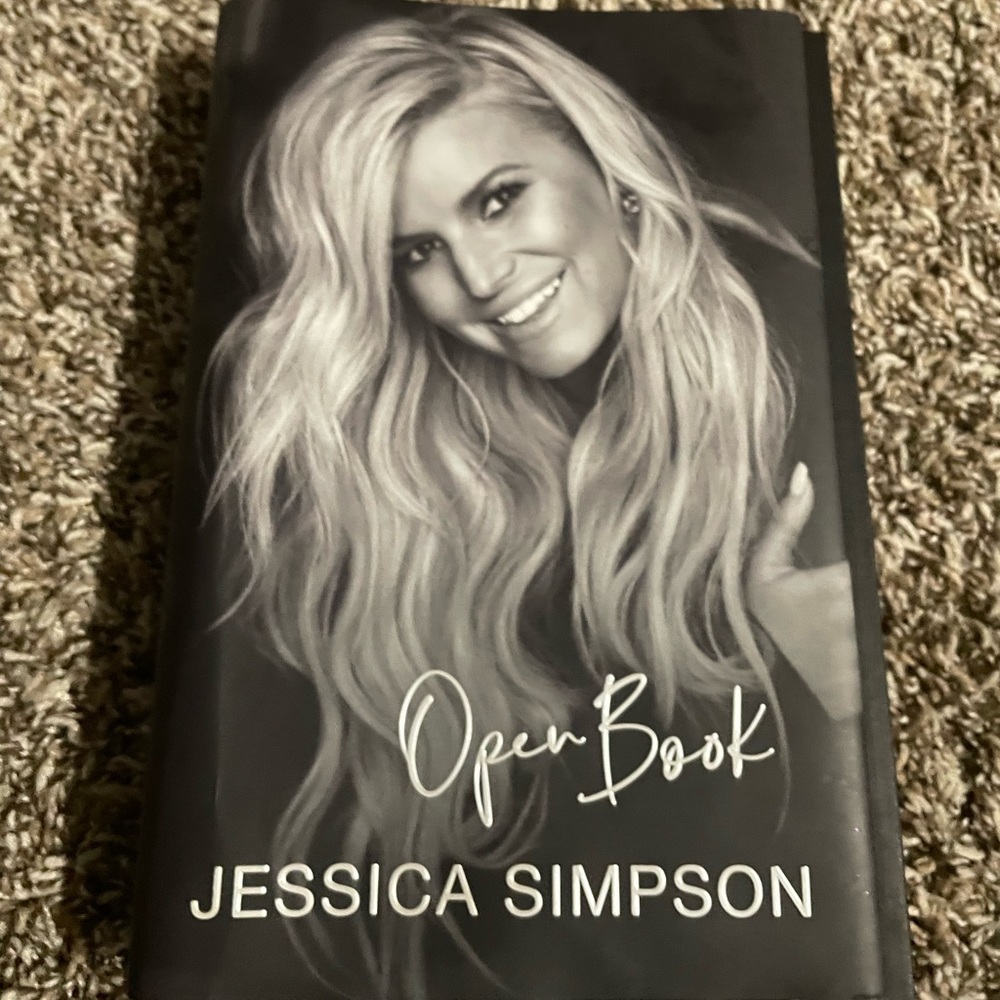 Jessica Simpson Open Book! Like new!